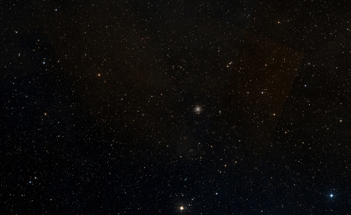 Die Umgebung des Kugelsternhaufens IC 4499
