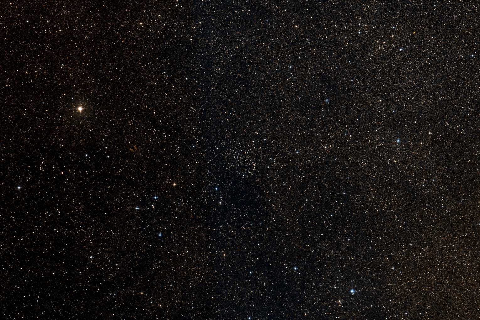 NGC 5823 ist ein offener Sternhaufen im Sternbild Zirkel
