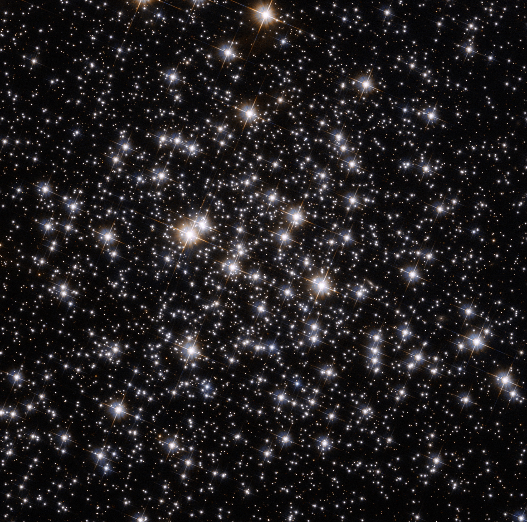 Der Zentralbereich des Kugelsternhaufens Messier 71, aufgenommen mit dem Weltraumteleskop Hubble.