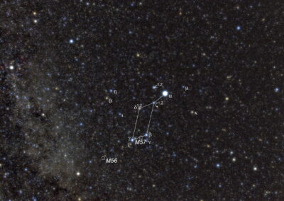 Die Leier (lat. Lyra) ist ein kleines, aber markantes Sternbild des Nordhimmels.